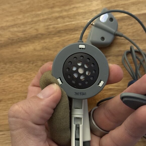 Microsoft Wired Headset with Microphone for Xbox 360 White/Grey READ - Picture 7 of 8